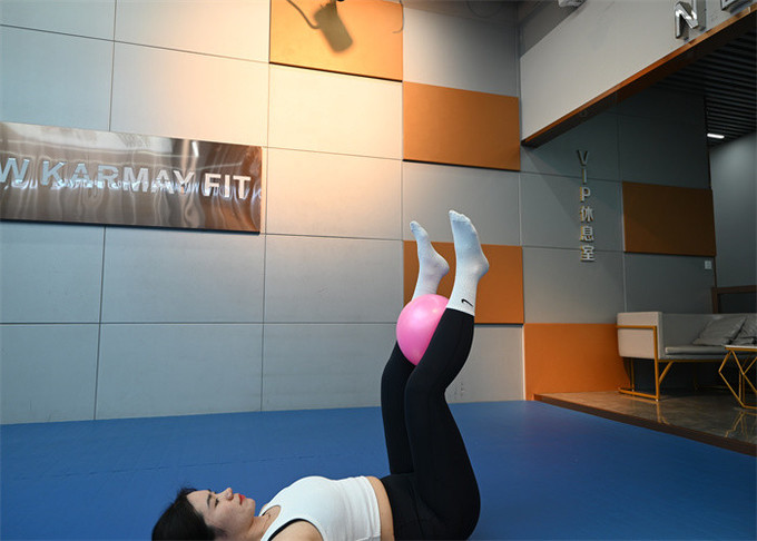 mais recente caso da empresa sobre Como usar uma bola mole de Pilates